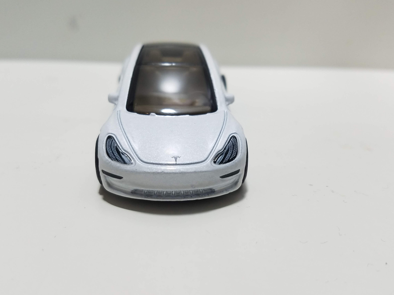 Illustration for article titled 1/64 Hot Wheels Tesla Model 3 - White color